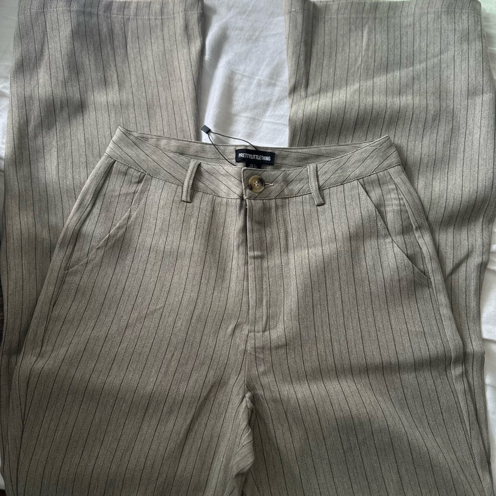 Woman’s Gray Pinstripe Pants